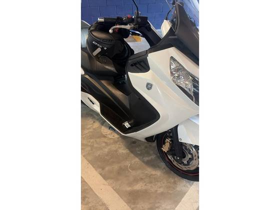 DAFRA MAXSYM 400i 